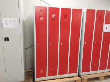 Kleiderspind 4 Türen